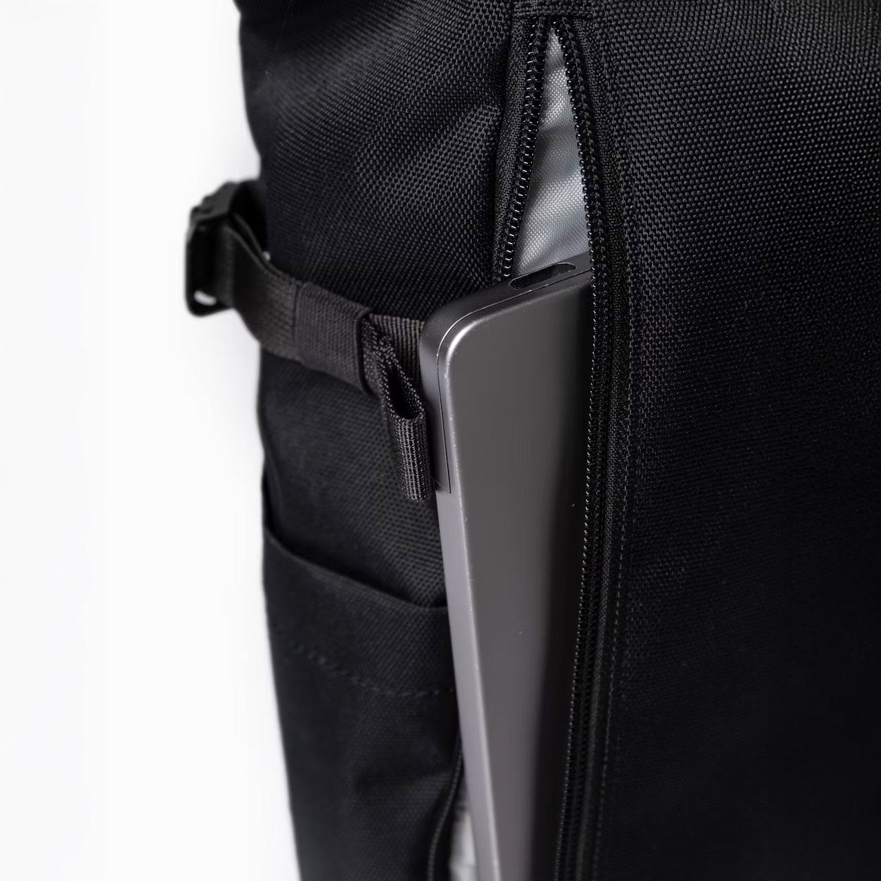 Icon Rolltop Backpack M (Black)