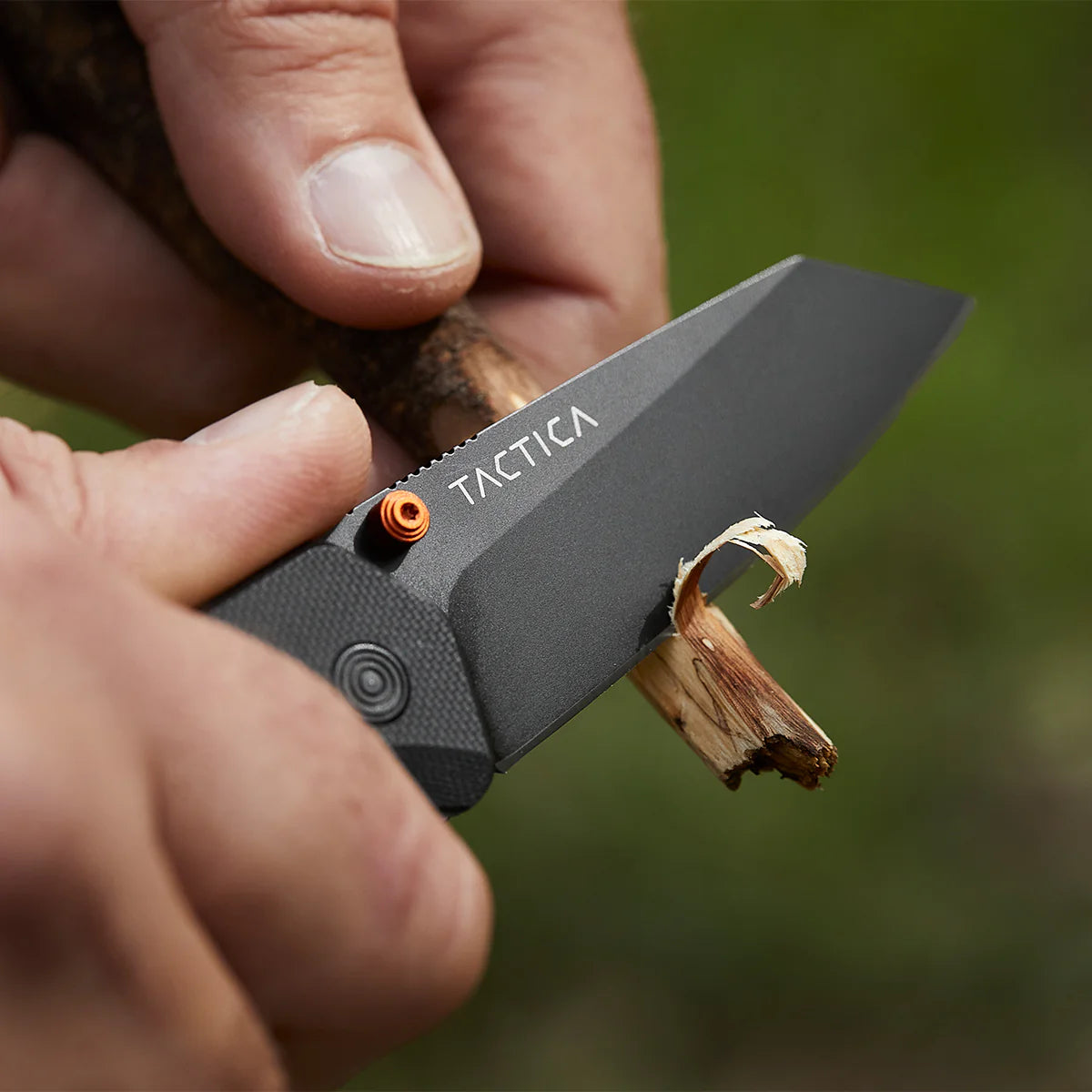 K.100 Folding Pocket Knife