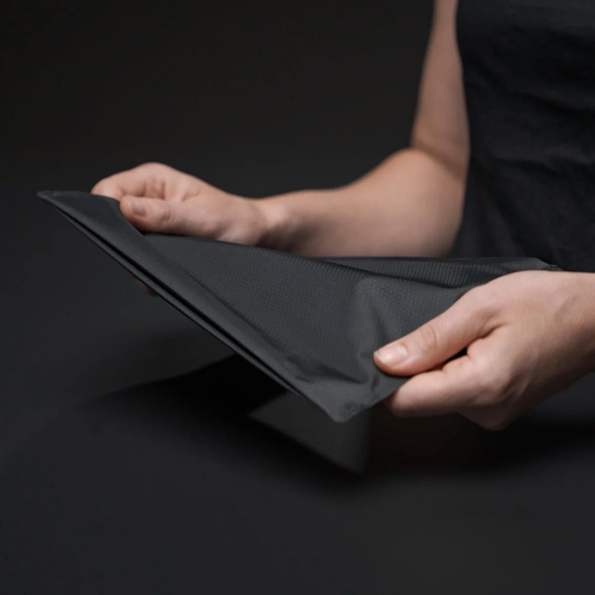 FlatPak Zipper Wash Bag (Charcoal)