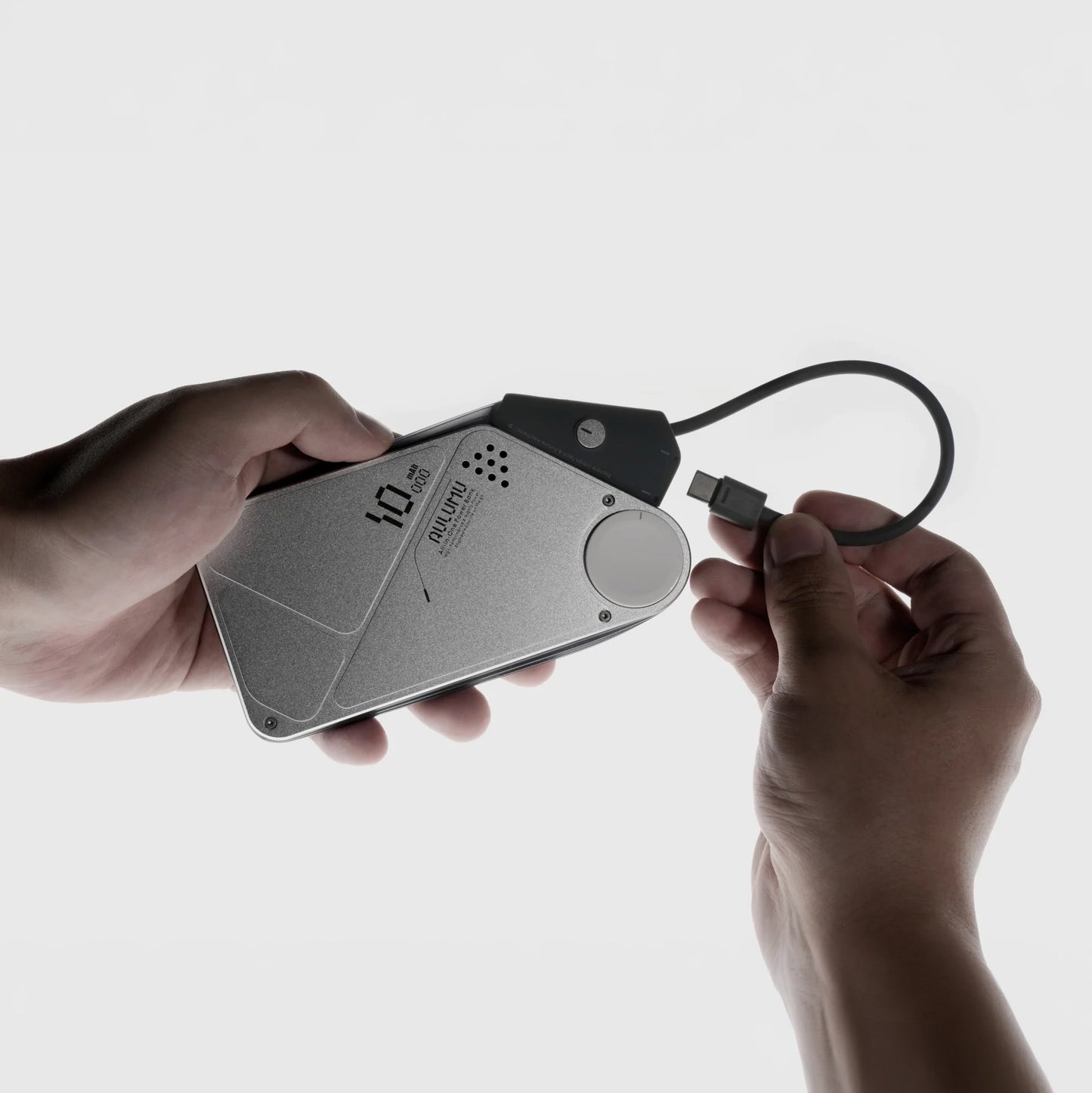 M10 Multi-Device Wireless Power Bank