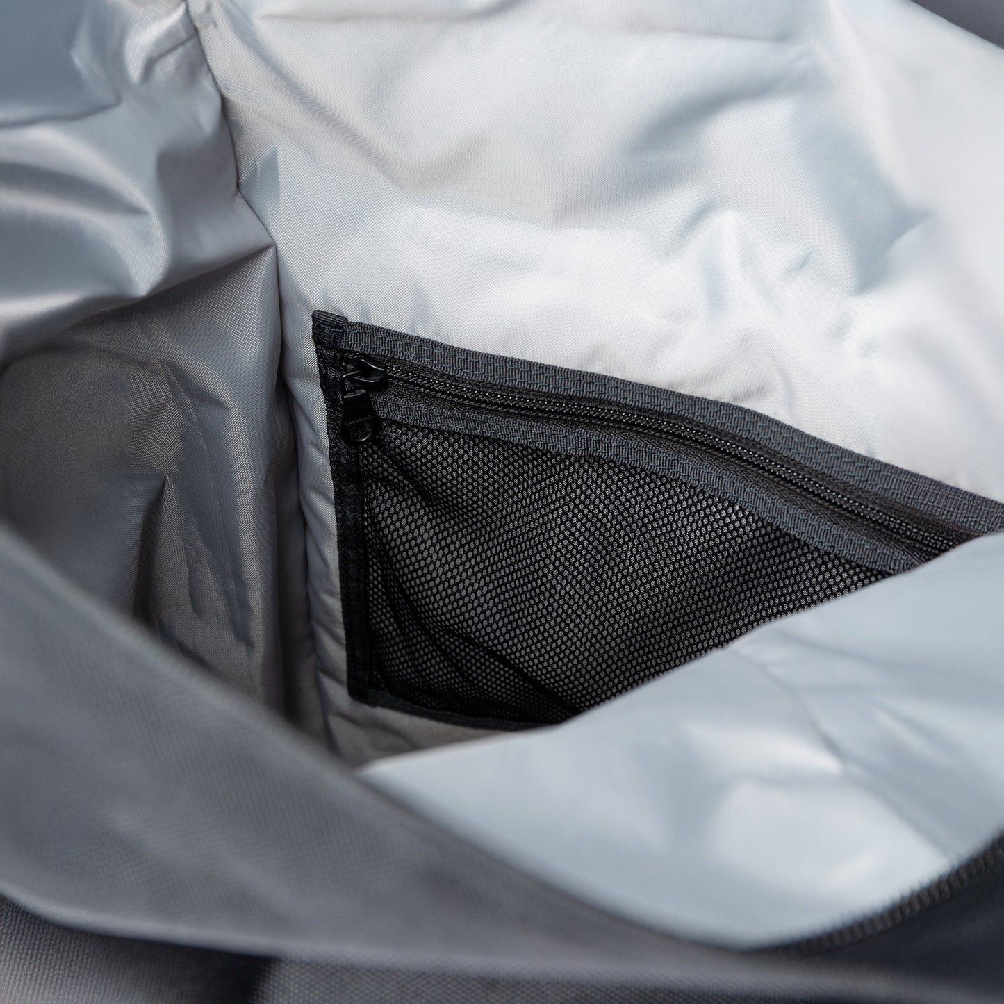 Icon Rolltop Backpack L (Black)