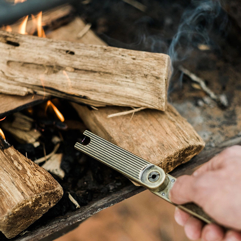 Pivot Plasma Arc Lighter