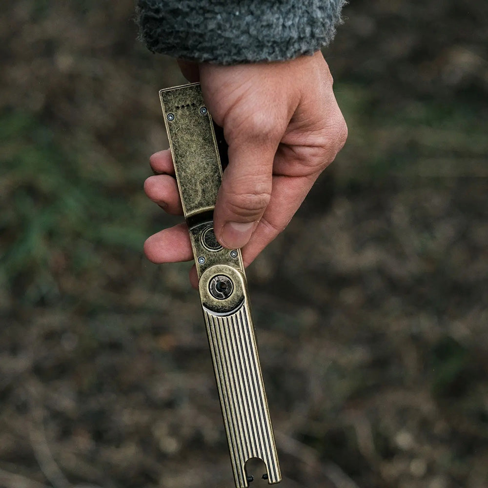 Pivot Plasma Arc Lighter