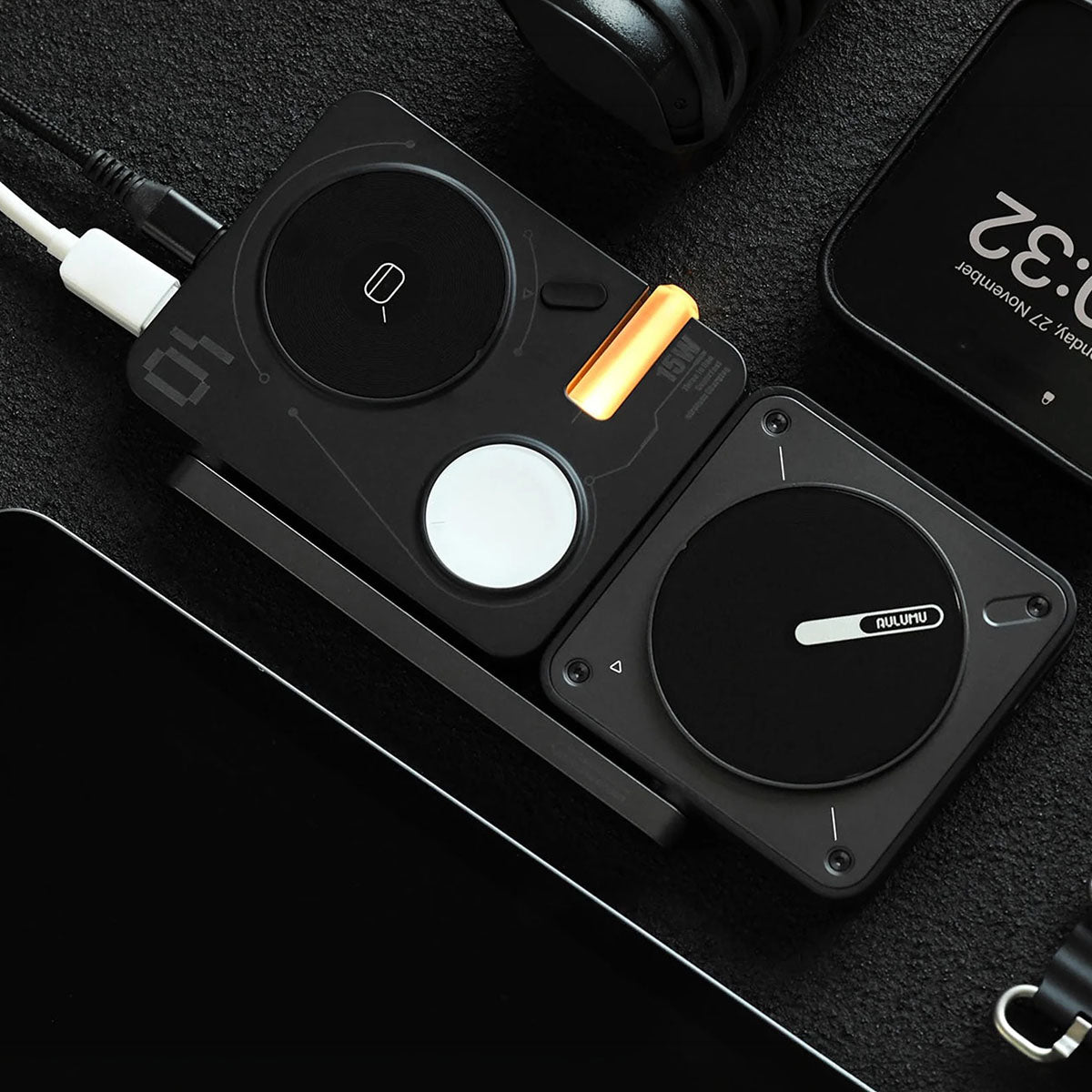 M01 4-in-1 Wireless Charging Station