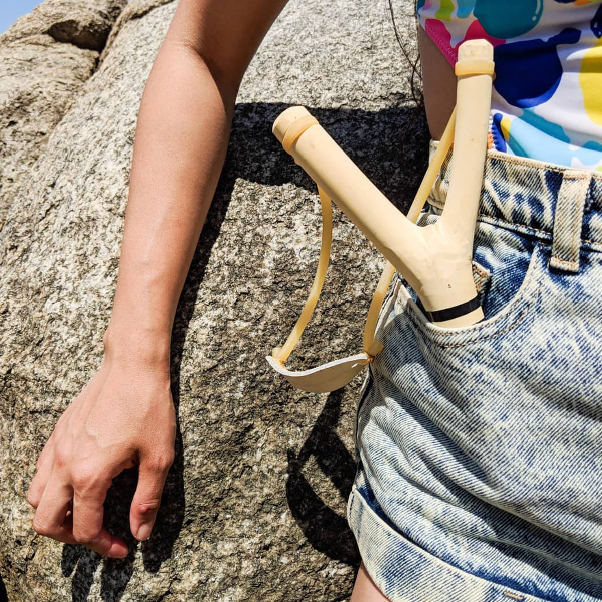 Traditional Slingshot (Black)