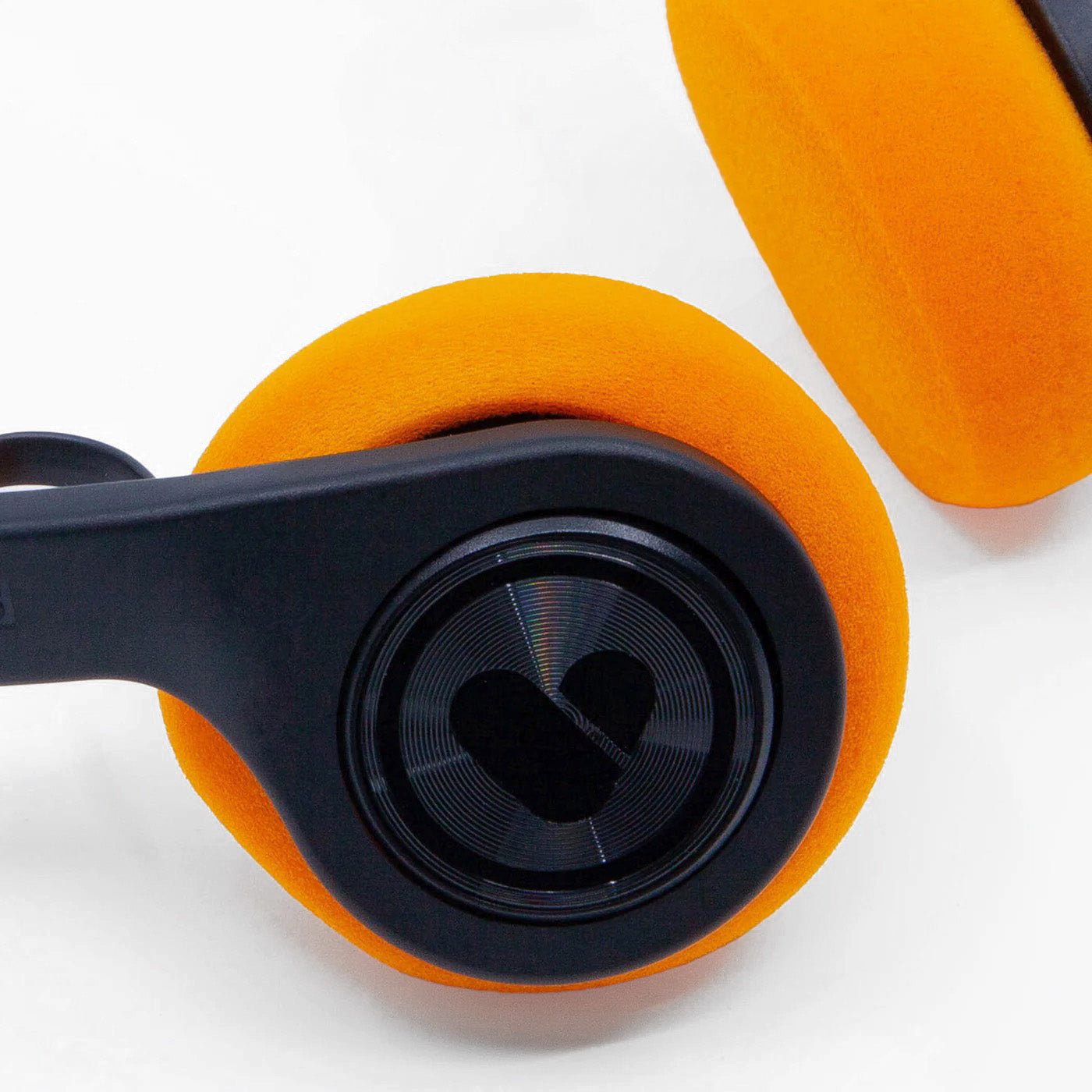 Bluetooth Cassette Player (Serge) + Headphones
