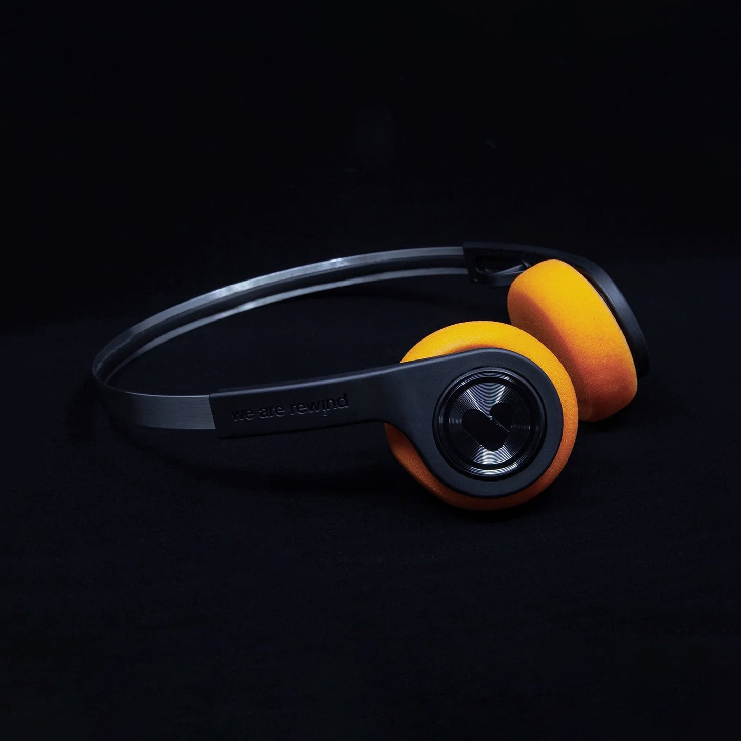 Bluetooth Cassette Player (Serge) + Headphones